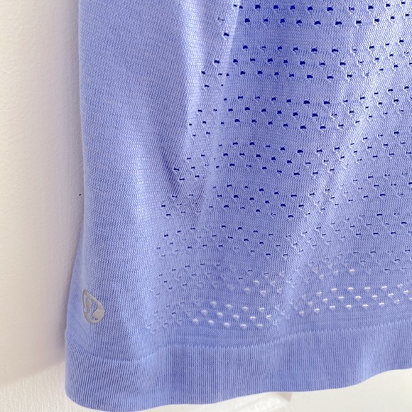 Lululemon Breeze By Short Sleeve Shirt Top SquadHydrangea Blue - Picture 2 of 4